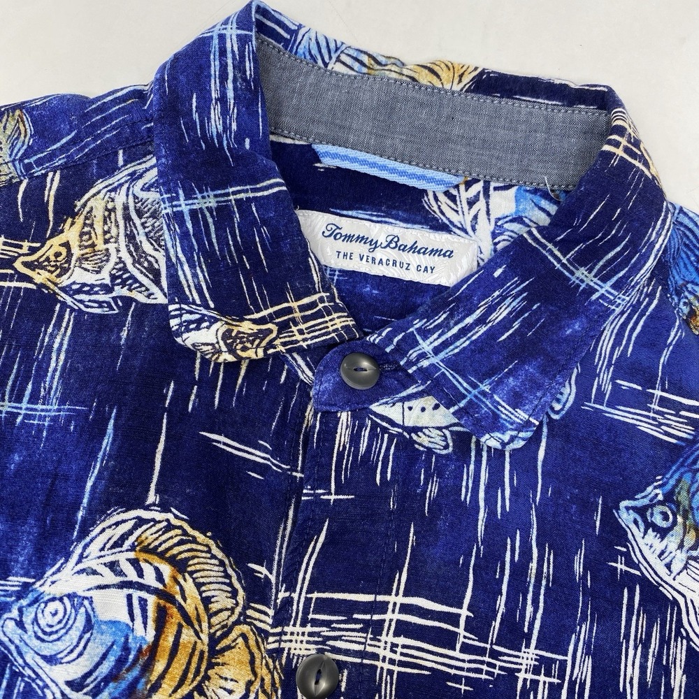 Tommy Bahama‎ Shirt Mens Medium Blue Veracruz Cay Fish Print Short Sleeve Button
